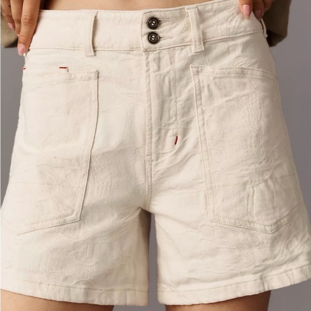The Wanderer White Denim Shorts by Pilcro size 29